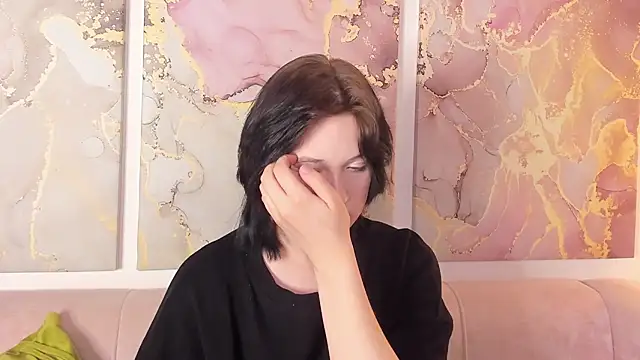 fiamoory online show from December 2, 1:40 am