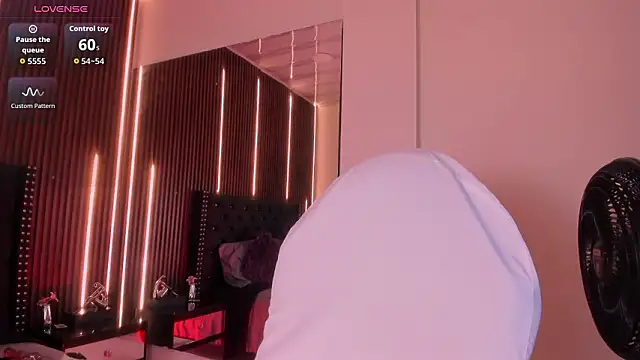 alisson sanders online show from March 26, 1:24 pm