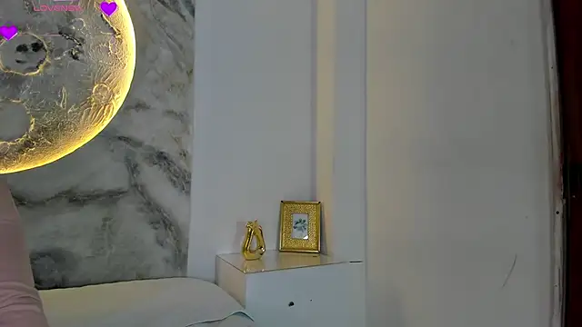 JulietaKane online show from December 18, 5:01 am