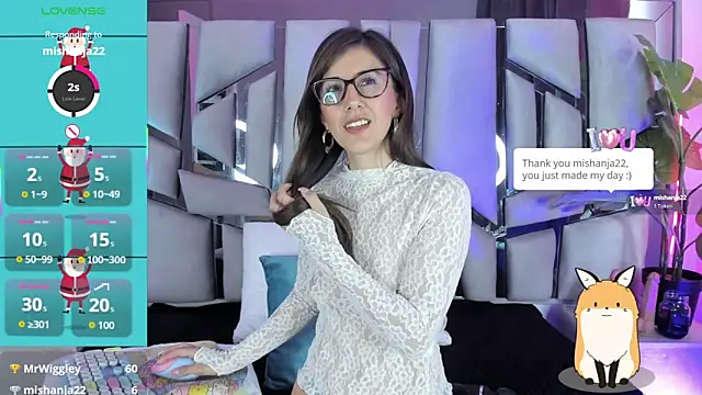  jade white  online show from December 1, 1:36 pm