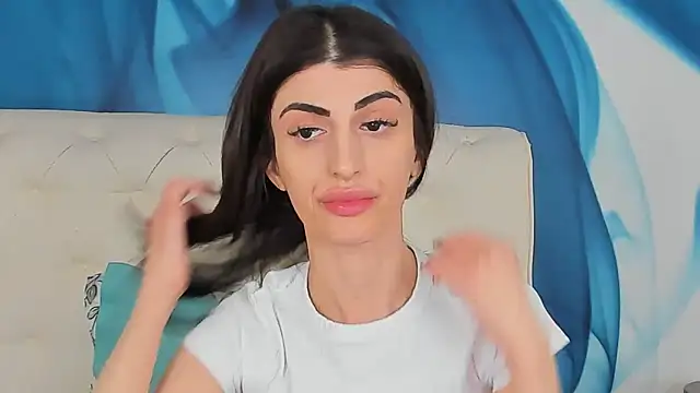 SkinnyDolly online show from March 7, 3:24 am