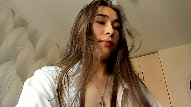 Bambiii bby online show from June 17, 8:48 am