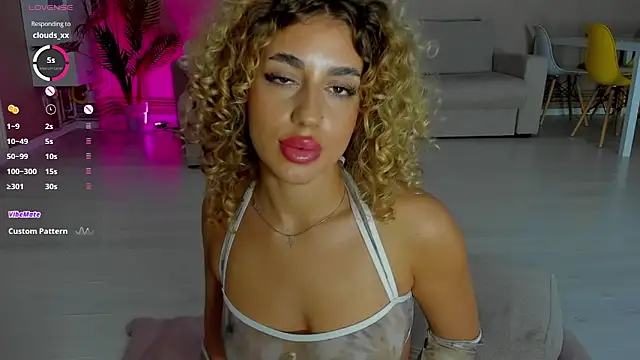 SugarPixiee online show from November 7, 9:37 am