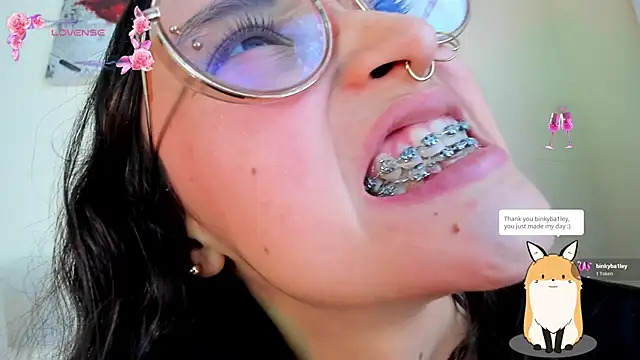 its  angelica  online show from March 29, 7:57 pm