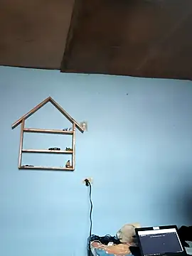 Elvishcassie  online show from December 3, 8:00 pm