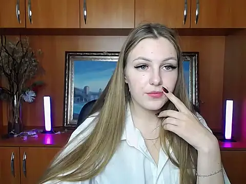 Snapshot of _AlMamiyy_ chatting on September 12, 3:08 pm AlMamiyy online show from September 12, 3:08 pm