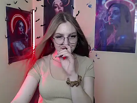 Snapshot of _AlMamiyy_ chatting on September 9, 1:33 pm AlMamiyy online show from September 9, 1:33 pm