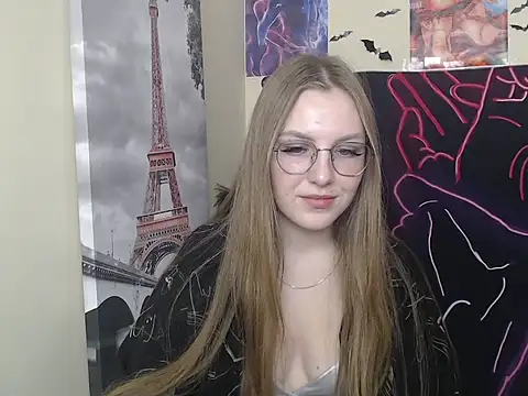 Snapshot of _AlMamiyy_ chatting on September 11, 1:55 pm AlMamiyy online show from September 11, 1:55 pm