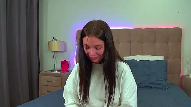 AlexandraBloom online show from September 29, 7:08 pm