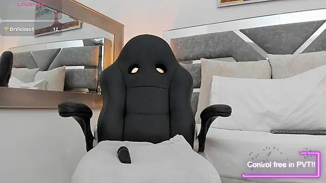 Slut Milf  online show from March 6, 8:15 pm