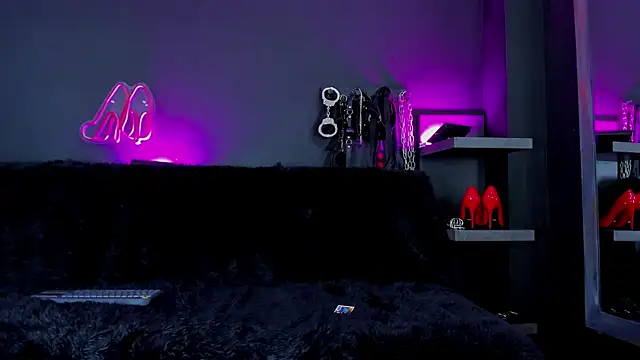 DelaneyStone online show from January 16, 9:11 pm