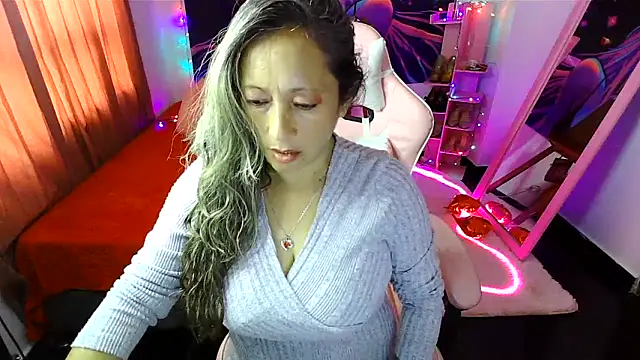 Melanyy 100 online show from March 24, 9:09 pm