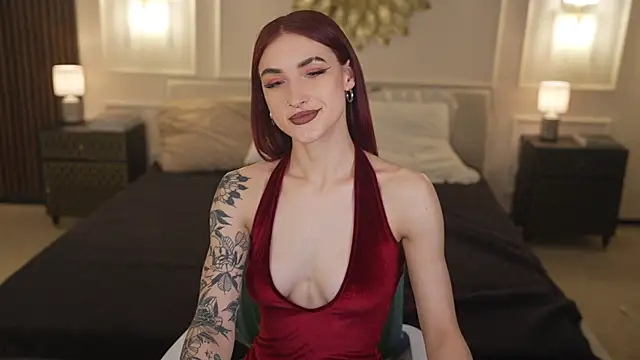 Magnetic Mia  online show from April 21, 2:51 am