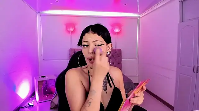 AuroraDiaz online show from November 6, 7:31 pm