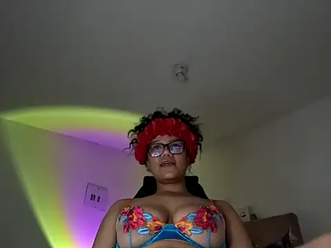 Snapshot of Ale_xandra chatting on October 22, 2:49 am Ale xandra online show from October 22, 2:49 am