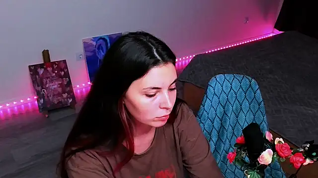 Snapshot of peaachybabe__ chatting on September 15, 8:49 pm peaachybabe online show from September 15, 8:49 pm