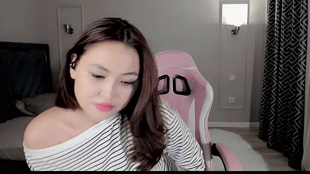 oxxx me online show from January 10, 3:44 am