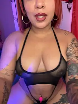 EmmaHot online show from April 16, 9:39 pm