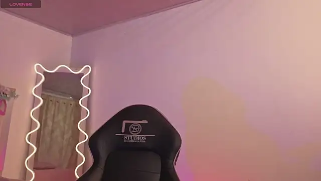 hina tay online show from January 18, 3:03 am