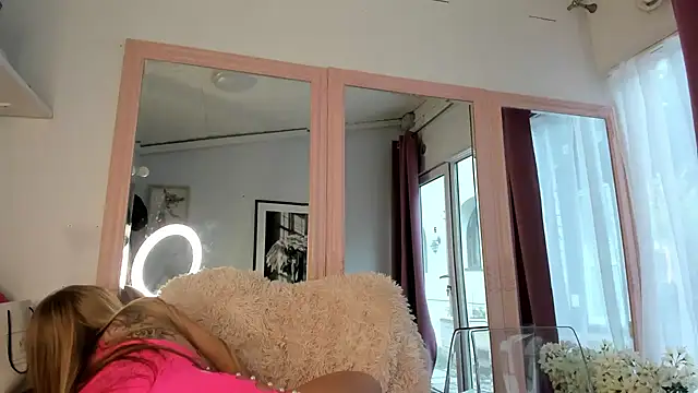 Mia  Milan online show from October 15, 8:39 am