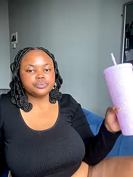 Curveysinaa online show from November 28, 1:03 pm