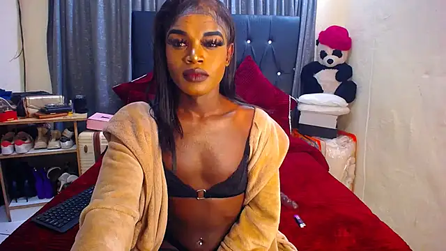Snapshot of NUBIANBLACKDIAMOND96 chatting on September 18, 2:10 am NUBIANBLACKDIAMOND96 online show from September 18, 2:10 am