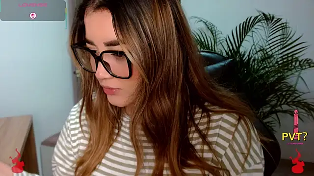 Lucia star   online show from April 21, 10:50 pm