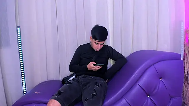 Yourslust  online show from February 6, 12:52 pm