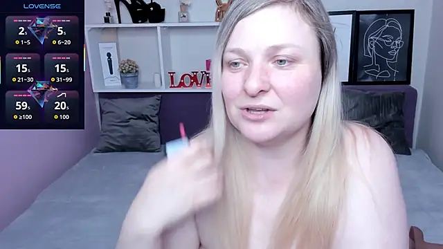 AnnaXCherri online show from January 19, 4:19 am