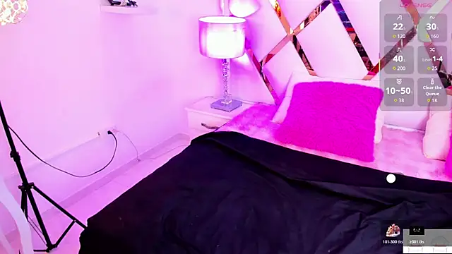 samy  milf online show from December 19, 7:28 pm