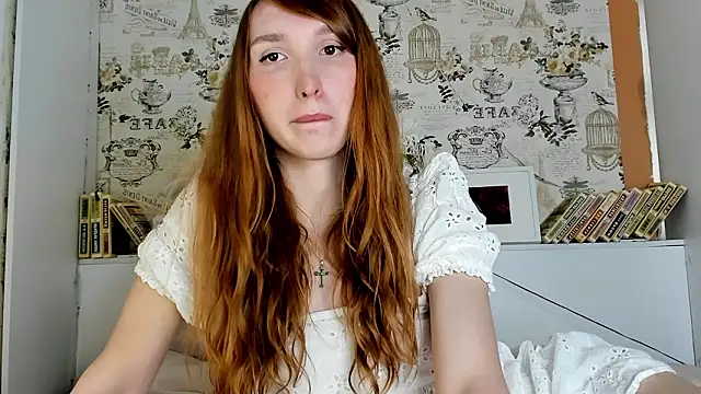 LisaIcon online show from February 21, 3:40 am