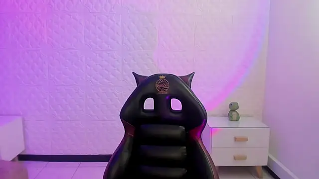 Violetaa diazz online show from March 26, 9:27 pm