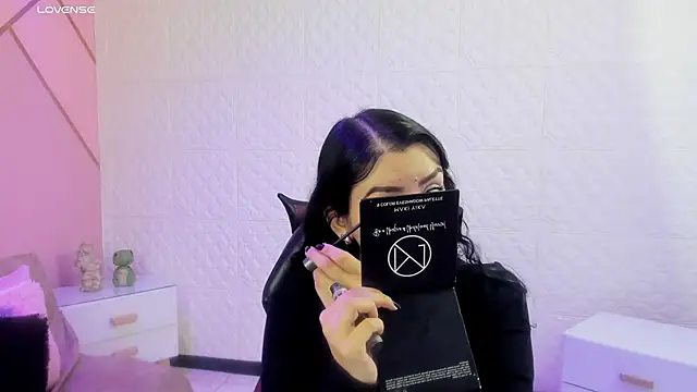 Violetaa diazz online show from February 16, 9:25 pm