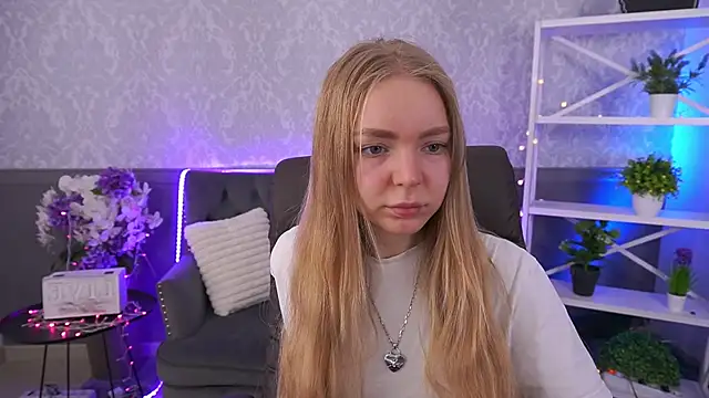 EmilySunshineS online show from November 21, 8:05 am