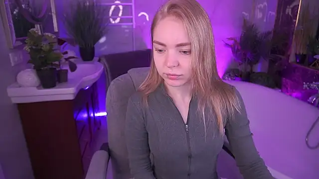 EmilySunshineS online show from April 20, 5:43 am