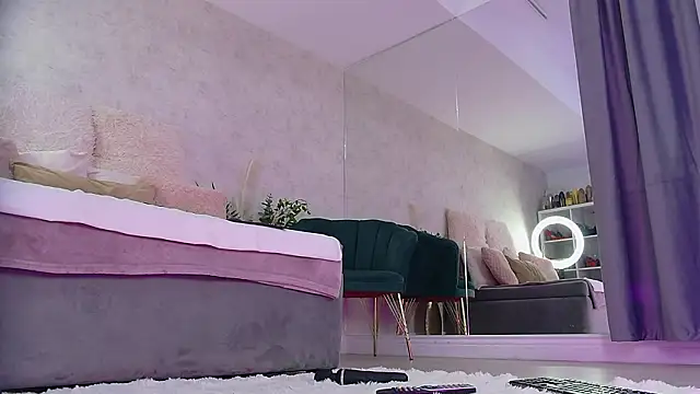 anissia teaser online show from March 21, 6:40 am