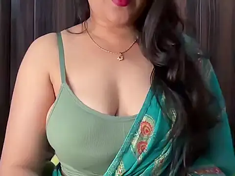 santurmom online show from August 4, 6:03 pm