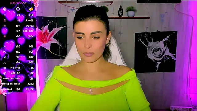 KayWuds online show from April 5, 8:13 am