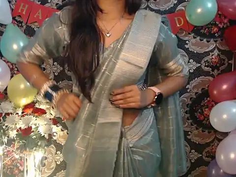 Wish Queen online show from December 3, 8:00 pm