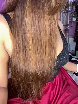 Its ur Ayesha online show from April 5, 8:08 pm