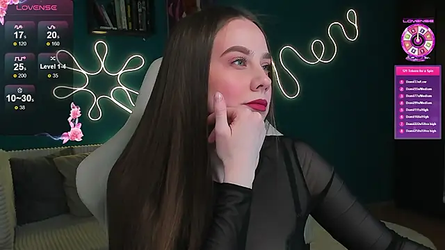 katie taylorr online show from March 13, 10:11 pm