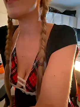 SexyLayla1 online show from October 11, 5:59 pm