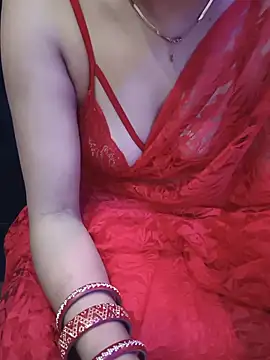 kaveerpooja947 online show from May 21, 6:17 pm
