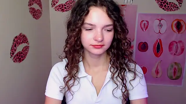 Snapshot of _SusieSu_ chatting on September 17, 6:33 am SusieSu online show from September 17, 6:33 am