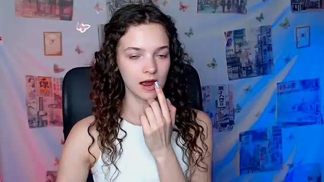  SusieSu  online show from June 8, 6:08 pm