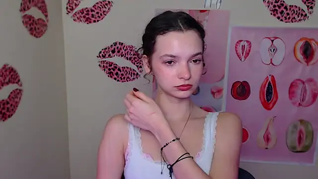  SusieSu  online show from December 16, 1:28 pm