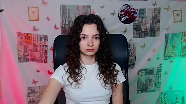  SusieSu  online show from April 21, 6:31 am