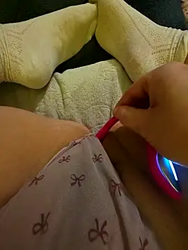 freyadivine online show from April 13, 11:16 pm