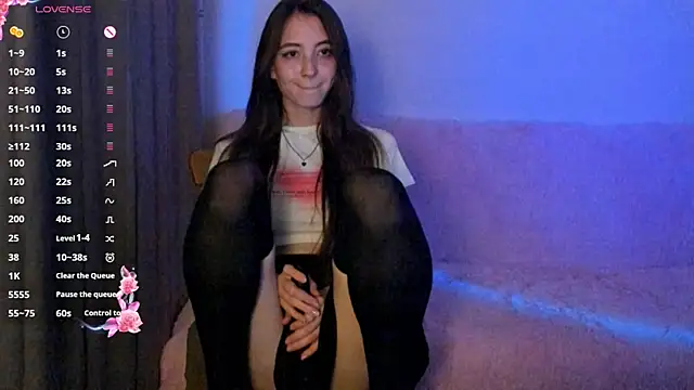 EvaBradley online show from September 23, 7:01 pm