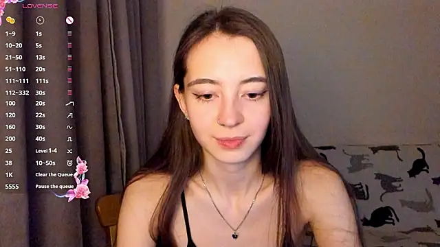 EvaBradley online show from March 18, 5:18 pm